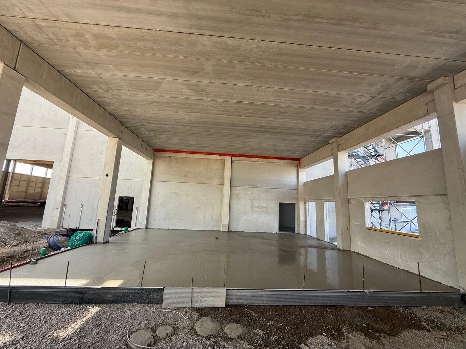 Innenbereich einer Halle im Ausbau
